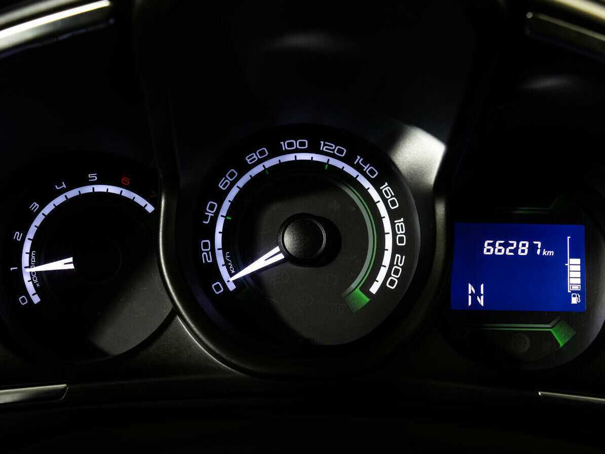 Lada (ВАЗ) XRAY с пробегом — 2017 год. Фото: #16