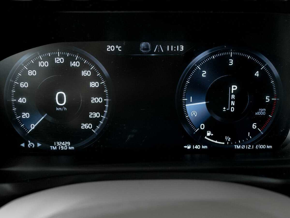 Volvo XC90 с пробегом — 2015 год. Фото: #10