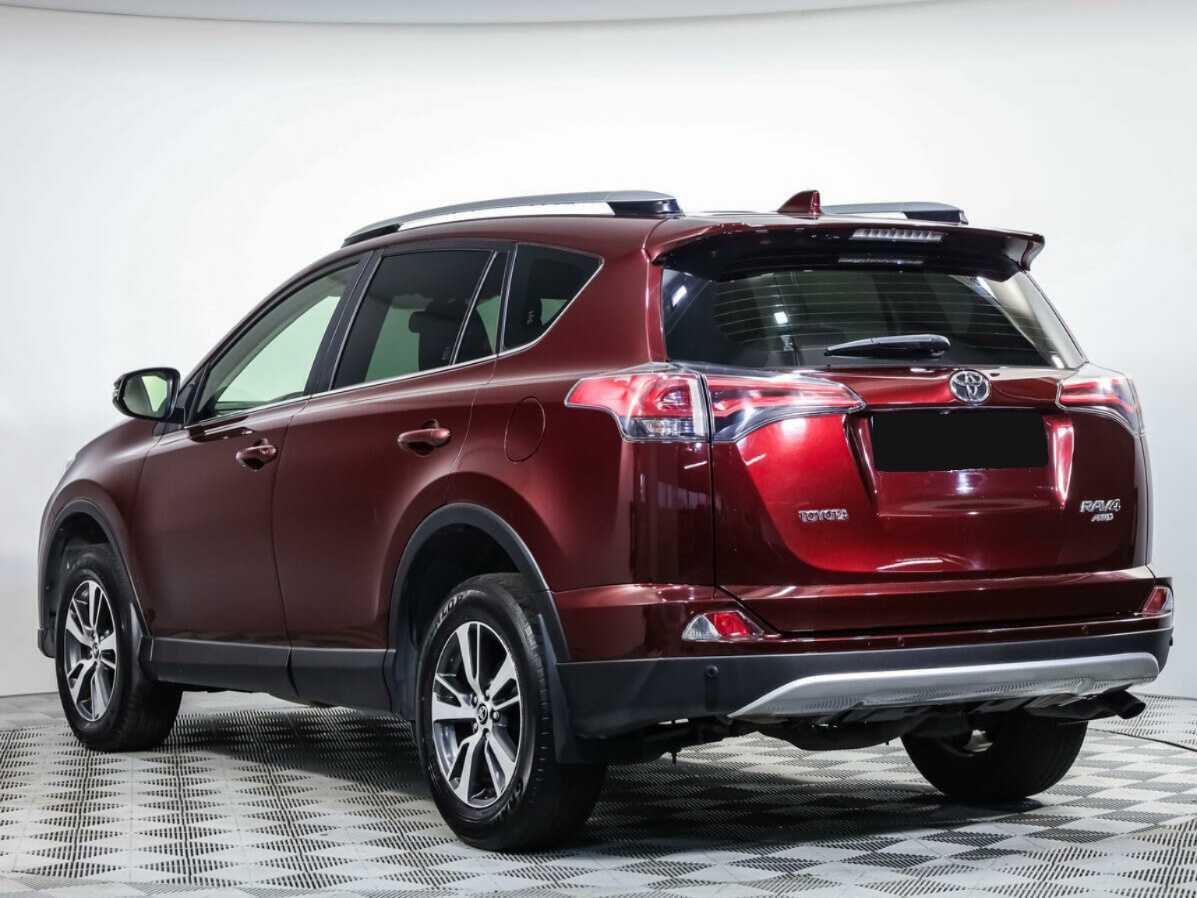 Toyota RAV4 с пробегом — 2015 год. Фото: #5
