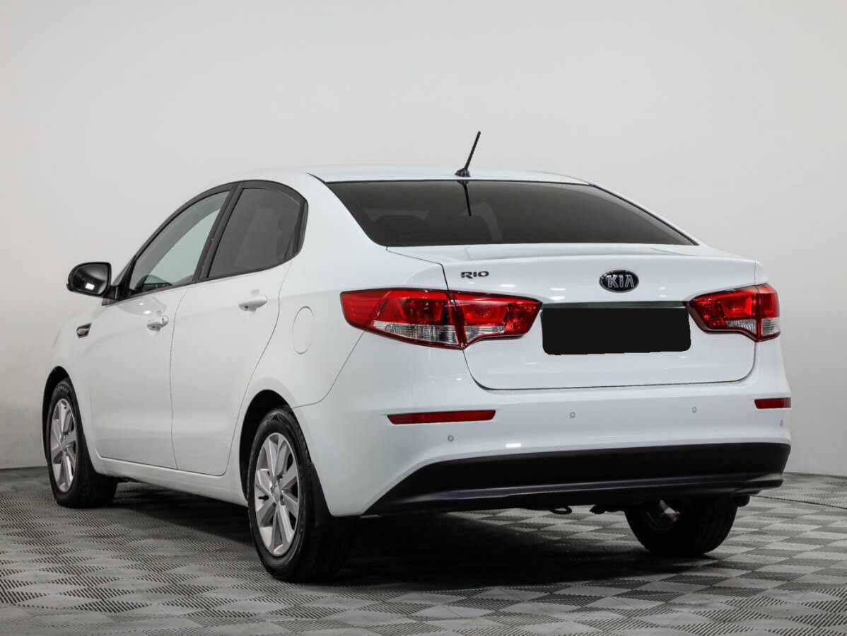 Kia Rio с пробегом — 2016 год. Фото: #5