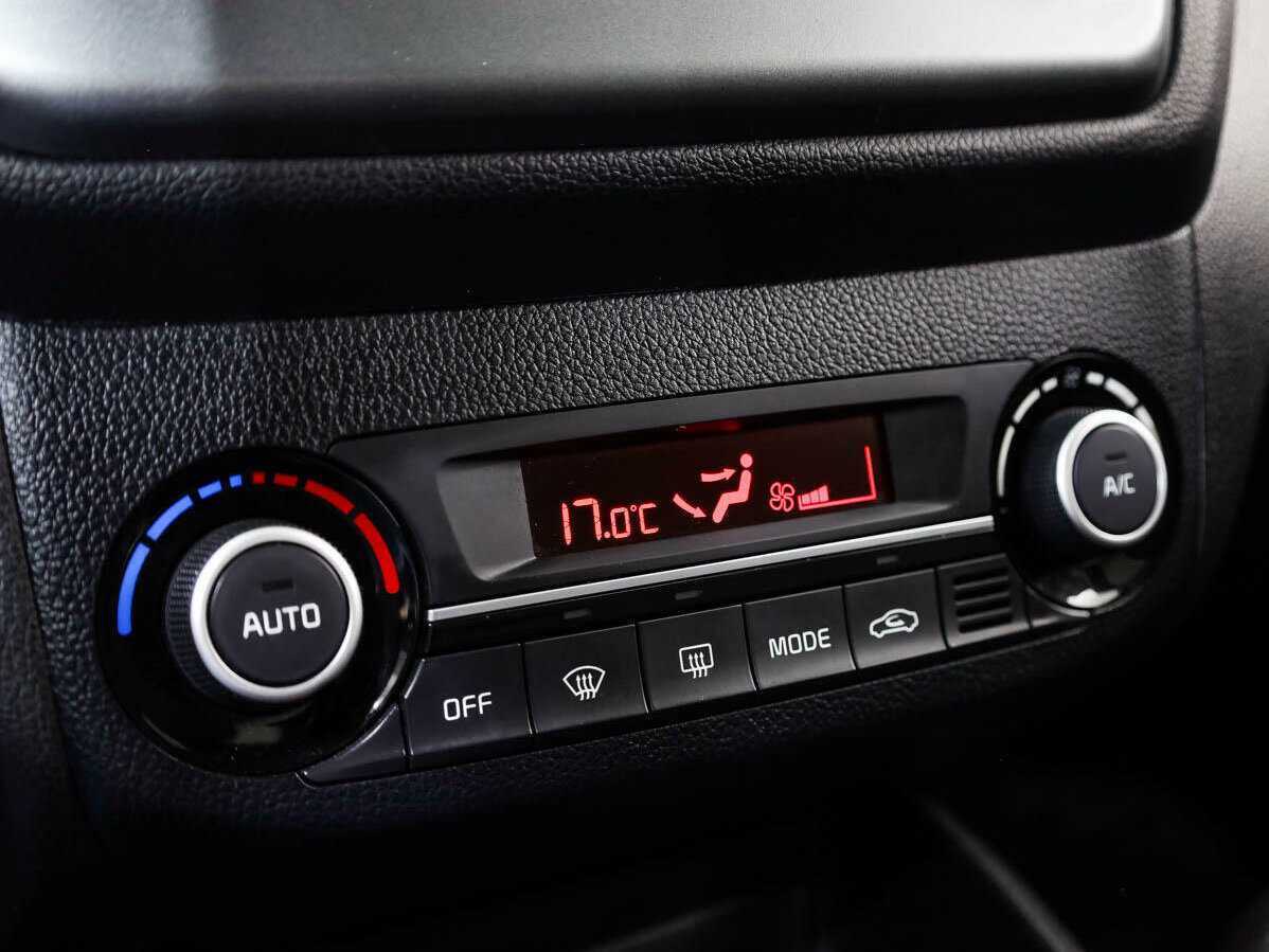 Kia Rio с пробегом — 2016 год. Фото: #16