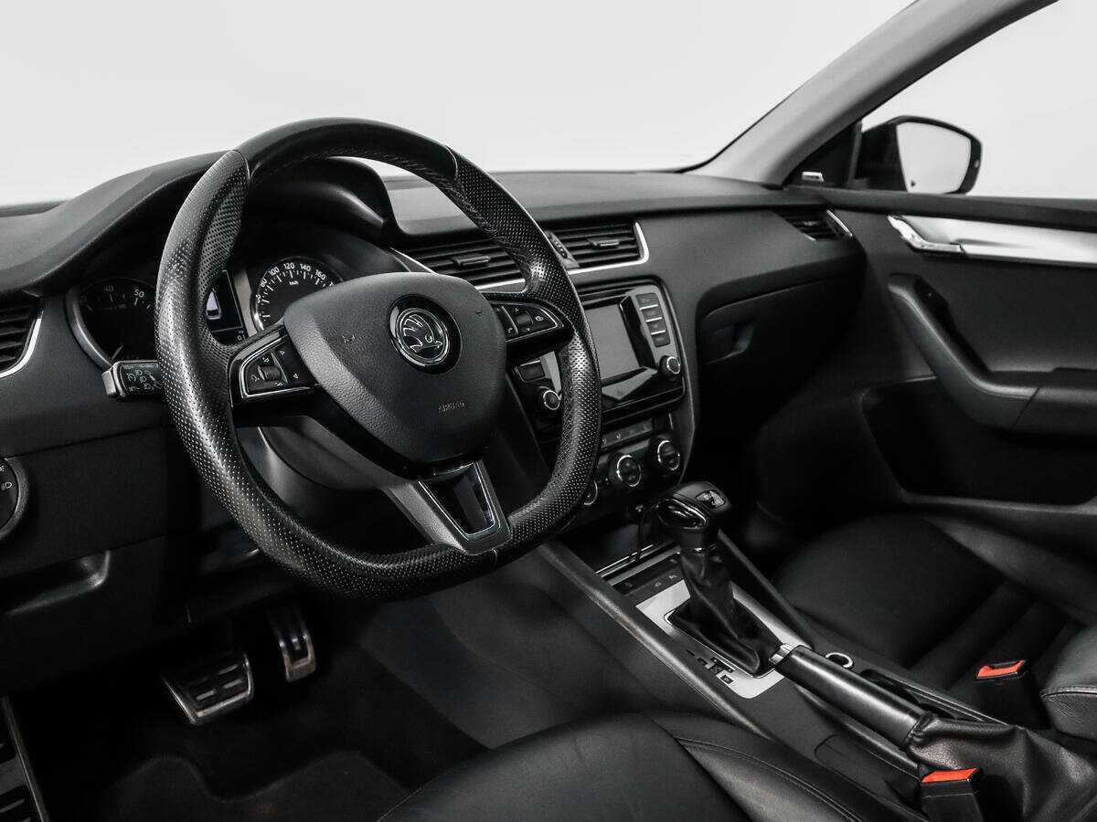 Skoda Octavia с пробегом — 2015 год. Фото: #8
