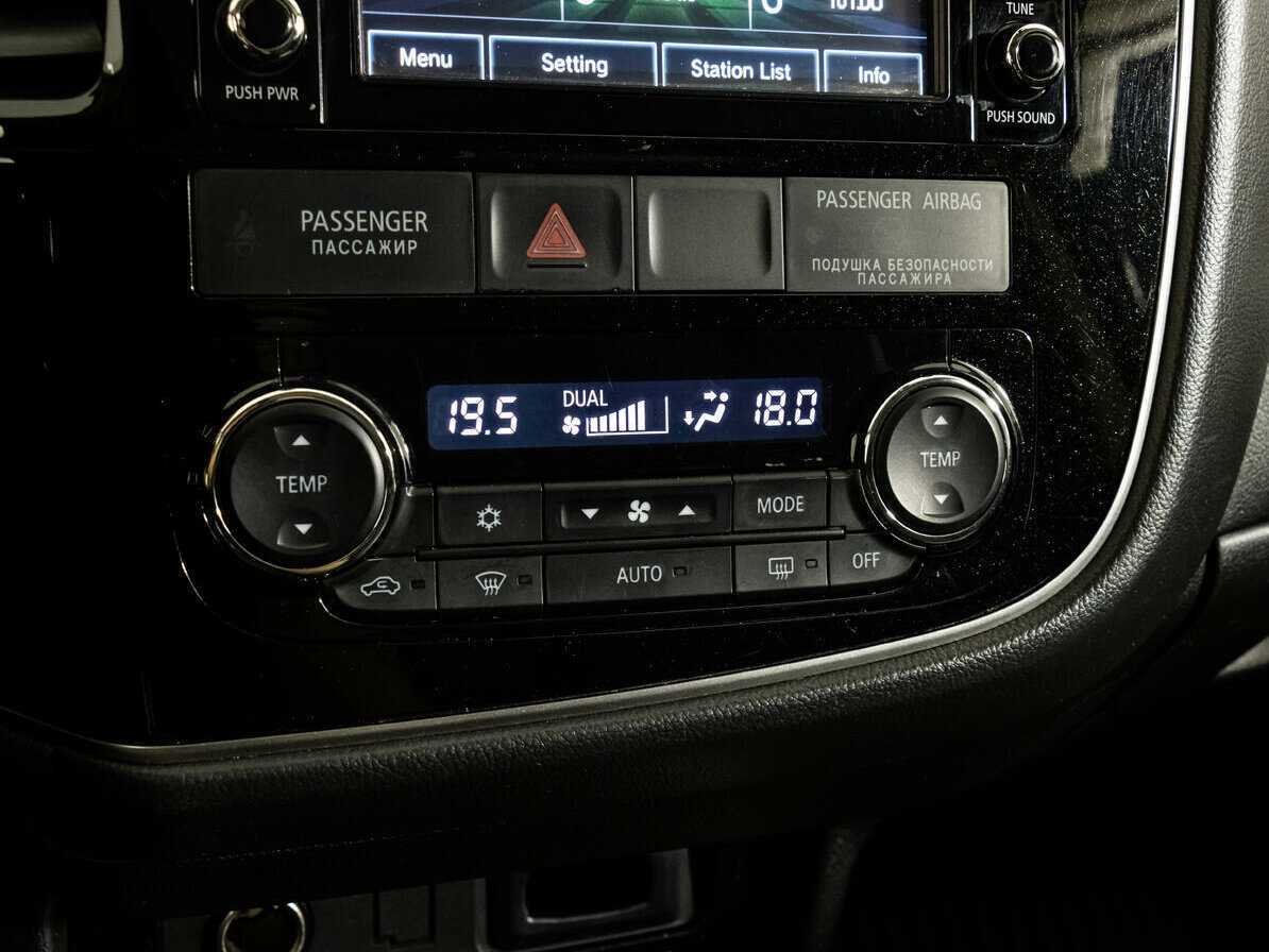 Mitsubishi Outlander с пробегом — 2017 год. Фото: #14