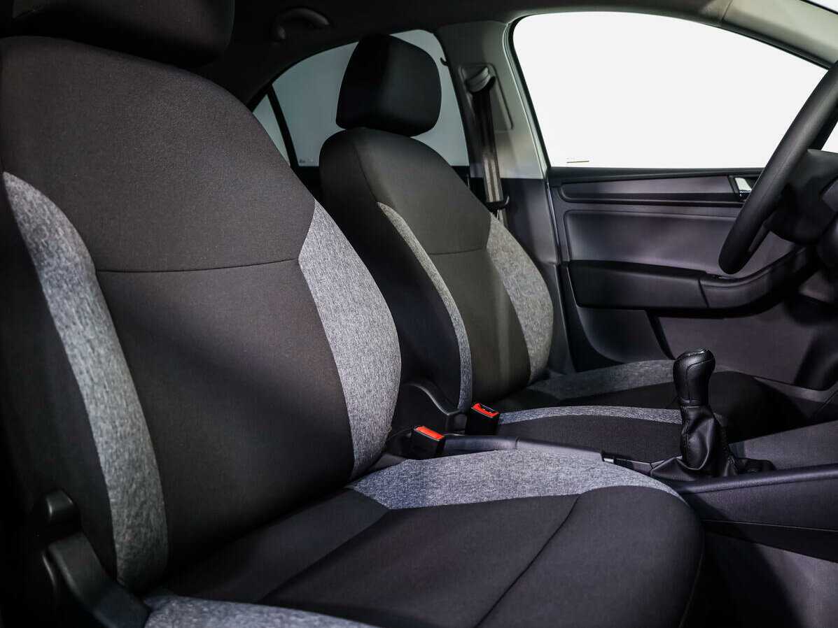 Skoda Rapid с пробегом — 2021 год. Фото: #9