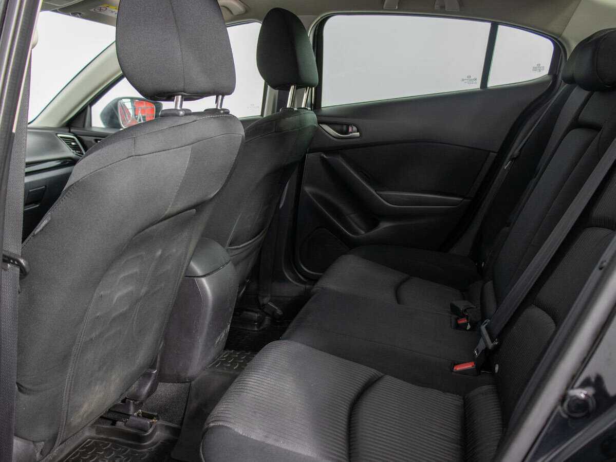 Mazda 3 с пробегом — 2014 год. Фото: #10