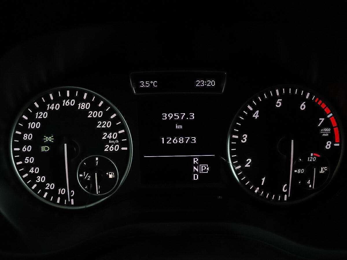 Mercedes-Benz B-Класс с пробегом — 2014 год. Фото: #9