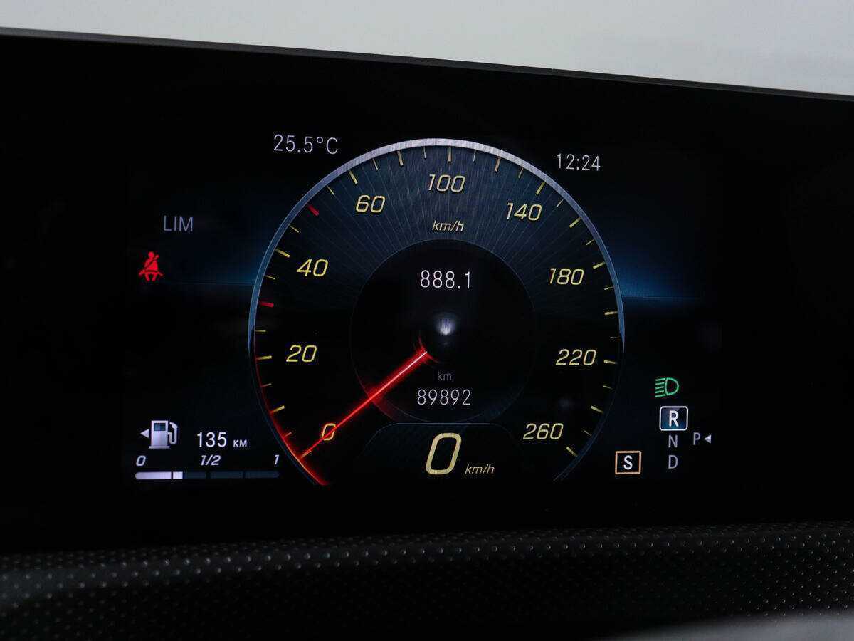 Mercedes-Benz CLA с пробегом — 2019 год. Фото: #10