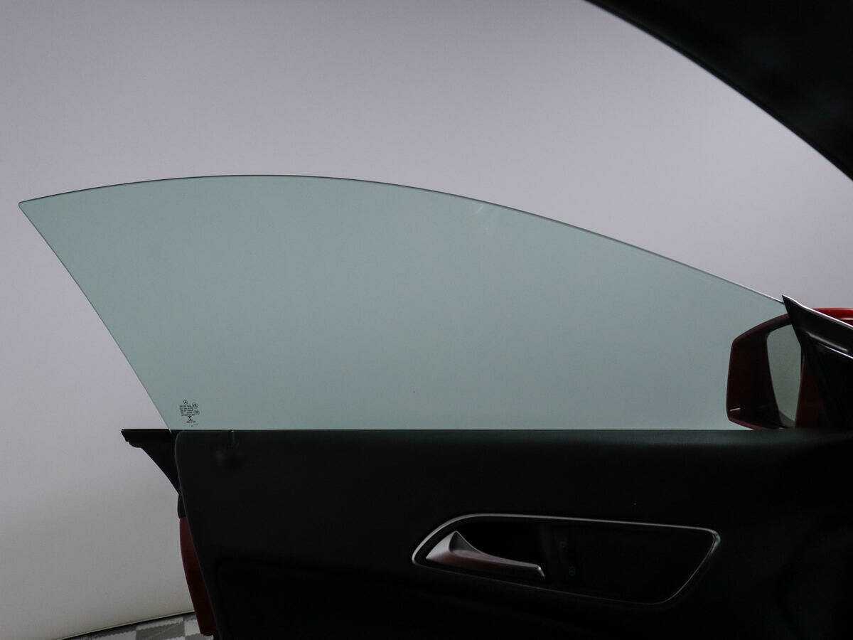 Mercedes-Benz CLA с пробегом — 2013 год. Фото: #15