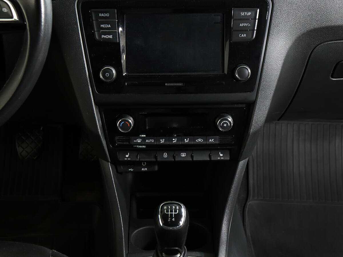 Skoda Rapid с пробегом — 2018 год. Фото: #11