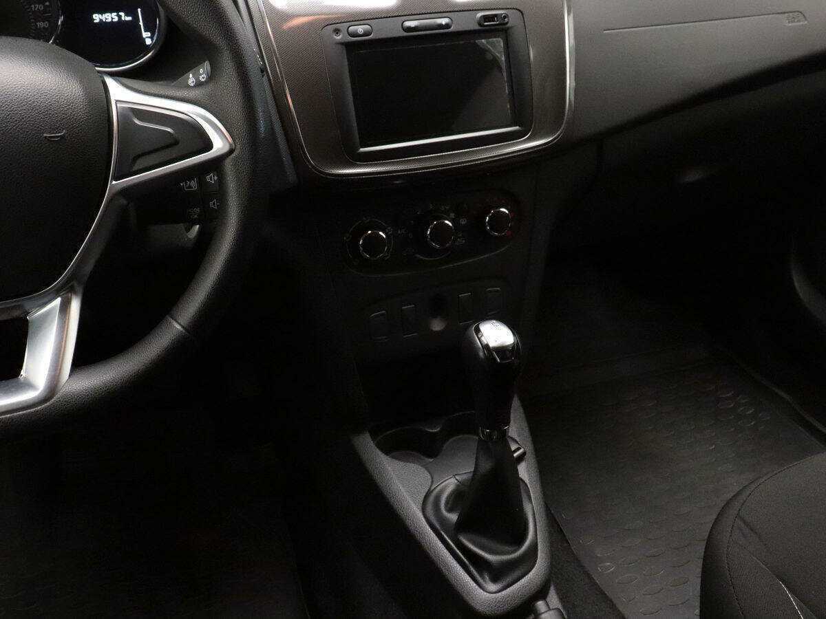 Renault Logan с пробегом — 2020 год. Фото: #13