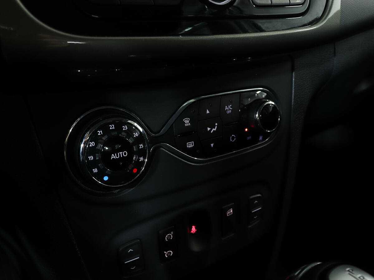 Renault Sandero с пробегом — 2019 год. Фото: #16