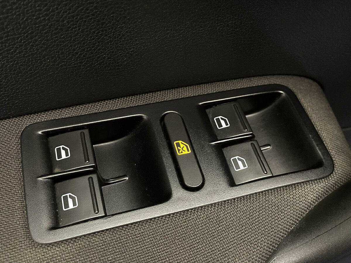 Volkswagen Polo с пробегом — 2018 год. Фото: #11