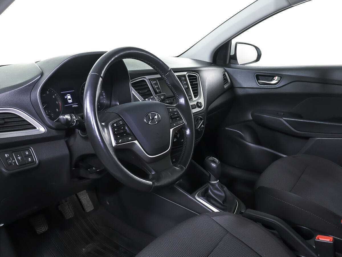 Hyundai Solaris с пробегом — 2019 год. Фото: #12