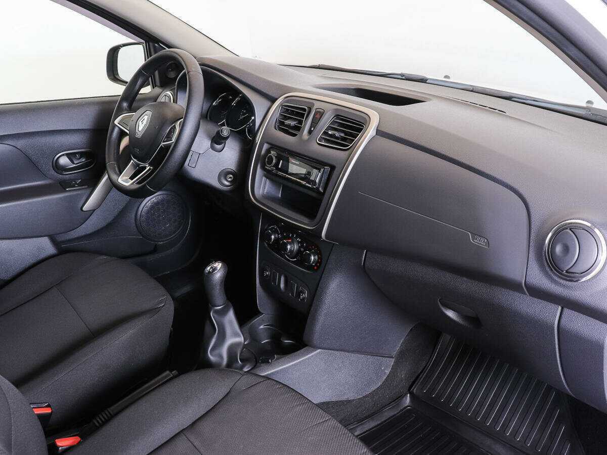 Renault Logan с пробегом — 2020 год. Фото: #7
