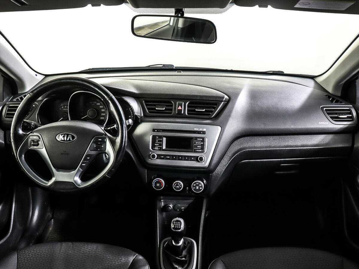Kia Rio с пробегом — 2016 год. Фото: #10