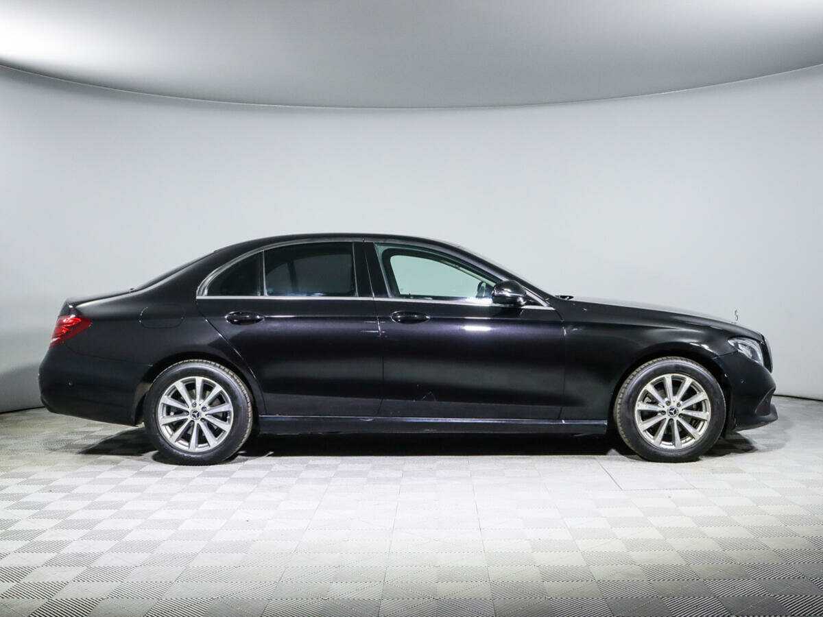 Mercedes-Benz E-Класс с пробегом — 2017 год. Фото: #3