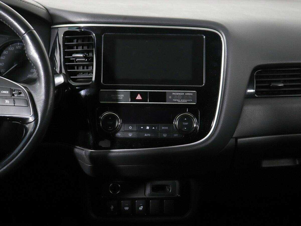 Mitsubishi Outlander с пробегом — 2019 год. Фото: #22