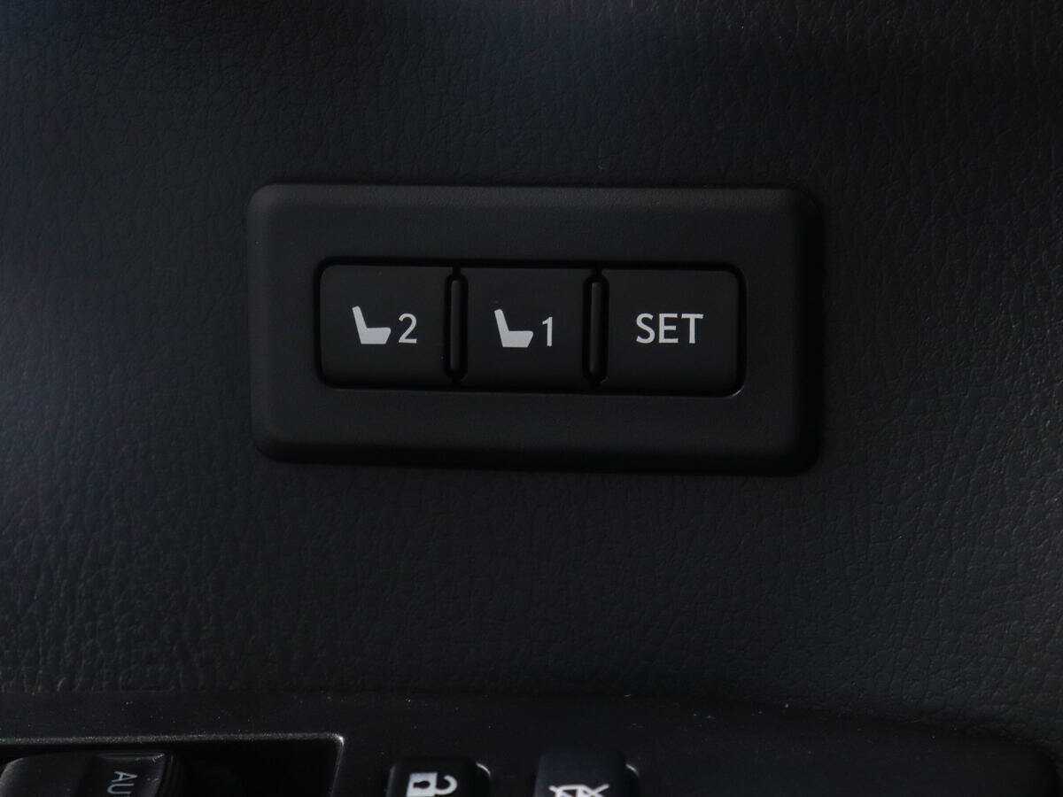 Toyota RAV4 с пробегом — 2017 год. Фото: #12