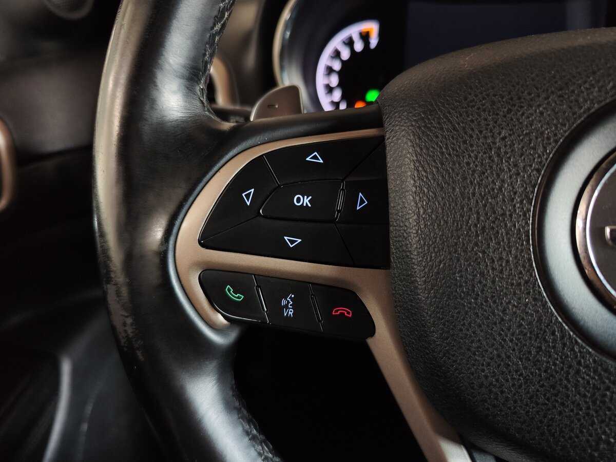 Jeep Grand Cherokee с пробегом — 2013 год. Фото: #11