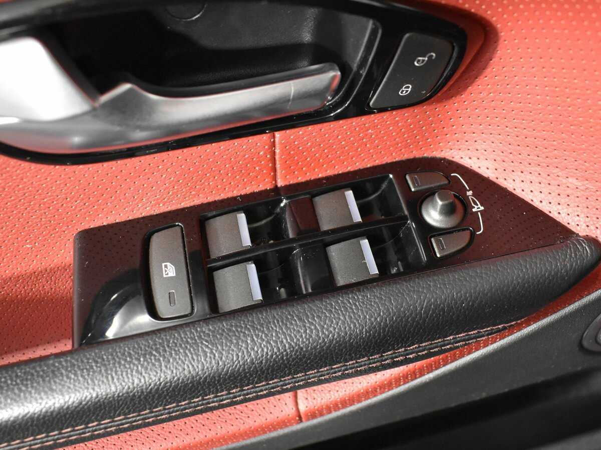 Land Rover Range Rover Evoque с пробегом — 2015 год. Фото: #8