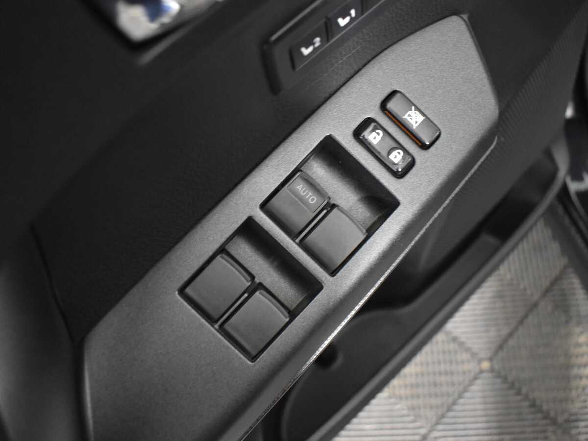 Toyota RAV4 с пробегом — 2018 год. Фото: #8