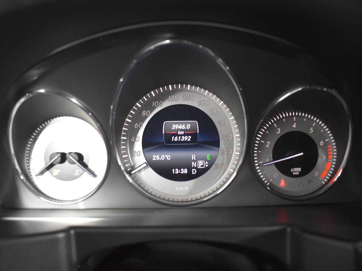 Mercedes-Benz GLK-Класс с пробегом — 2014 год. Фото: #12