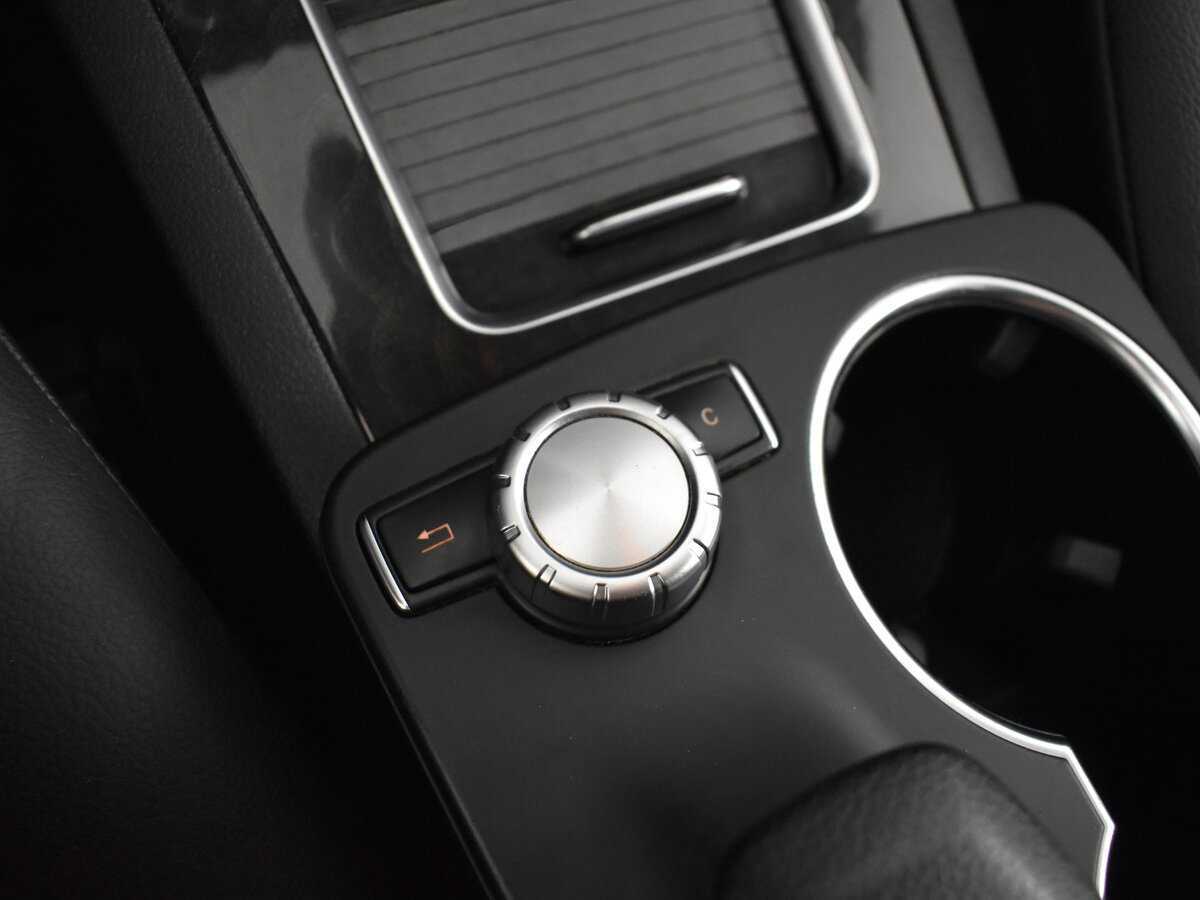 Mercedes-Benz GLK-Класс с пробегом — 2014 год. Фото: #14