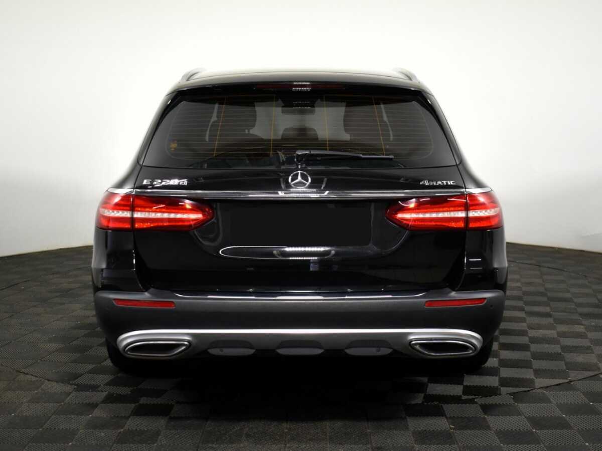 Mercedes-Benz E-Класс с пробегом — 2017 год. Фото: #4