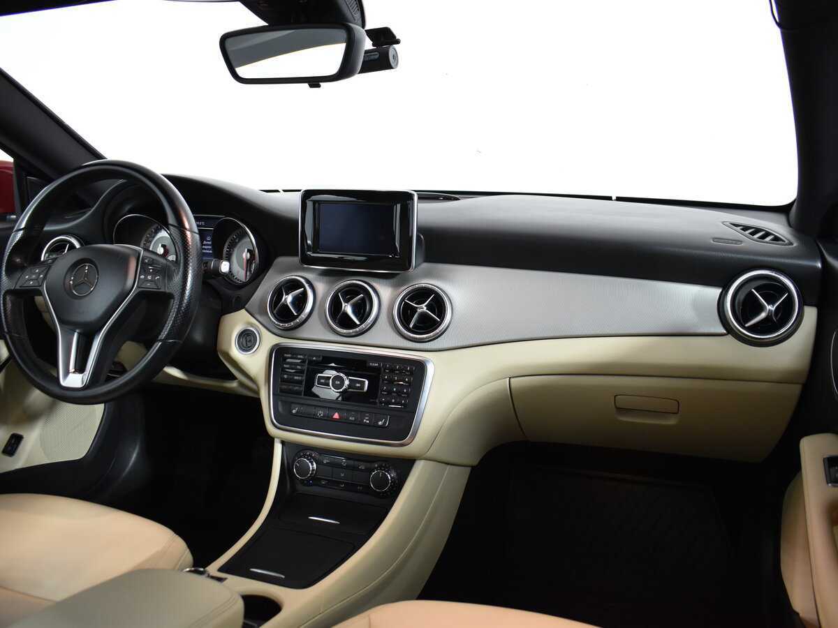 Mercedes-Benz CLA с пробегом — 2013 год. Фото: #9