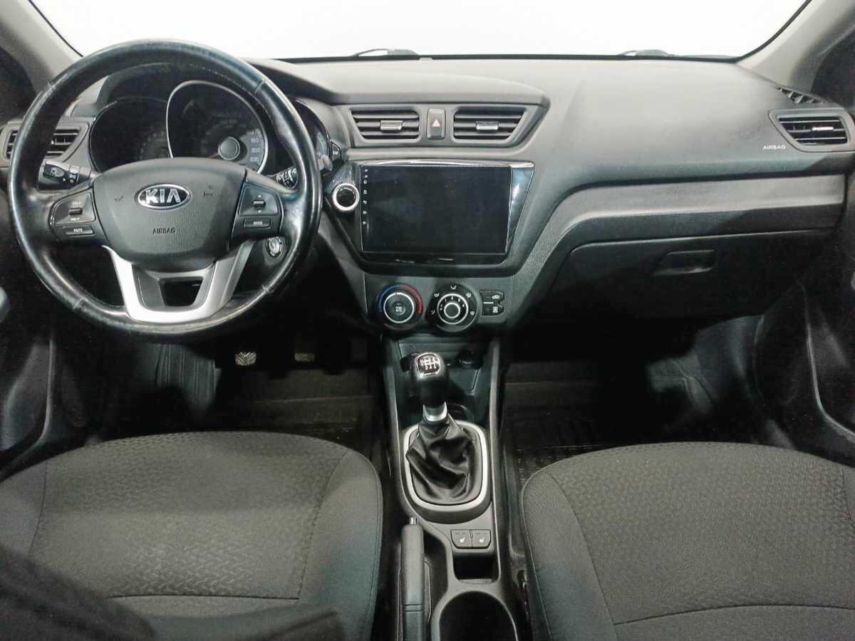 Kia Rio с пробегом — 2015 год. Фото: #8