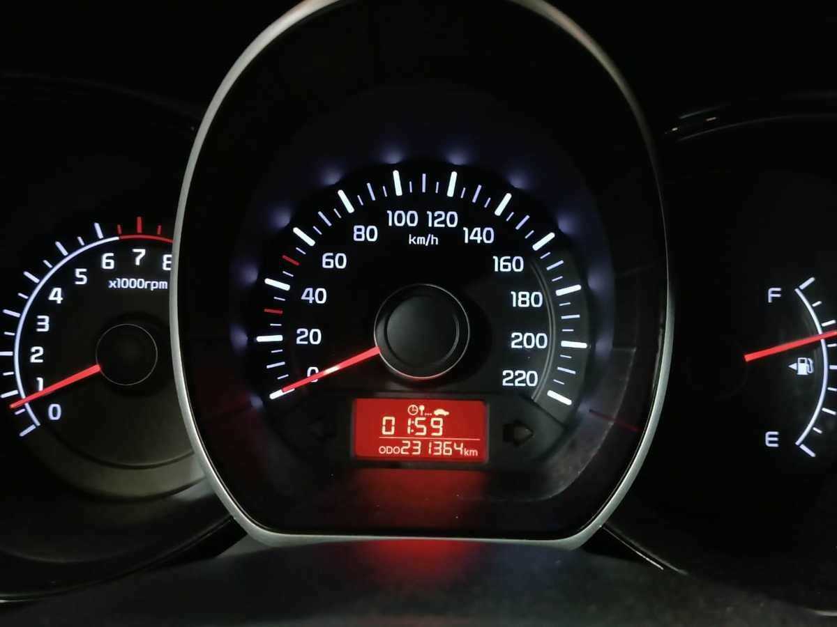 Kia Rio с пробегом — 2015 год. Фото: #11