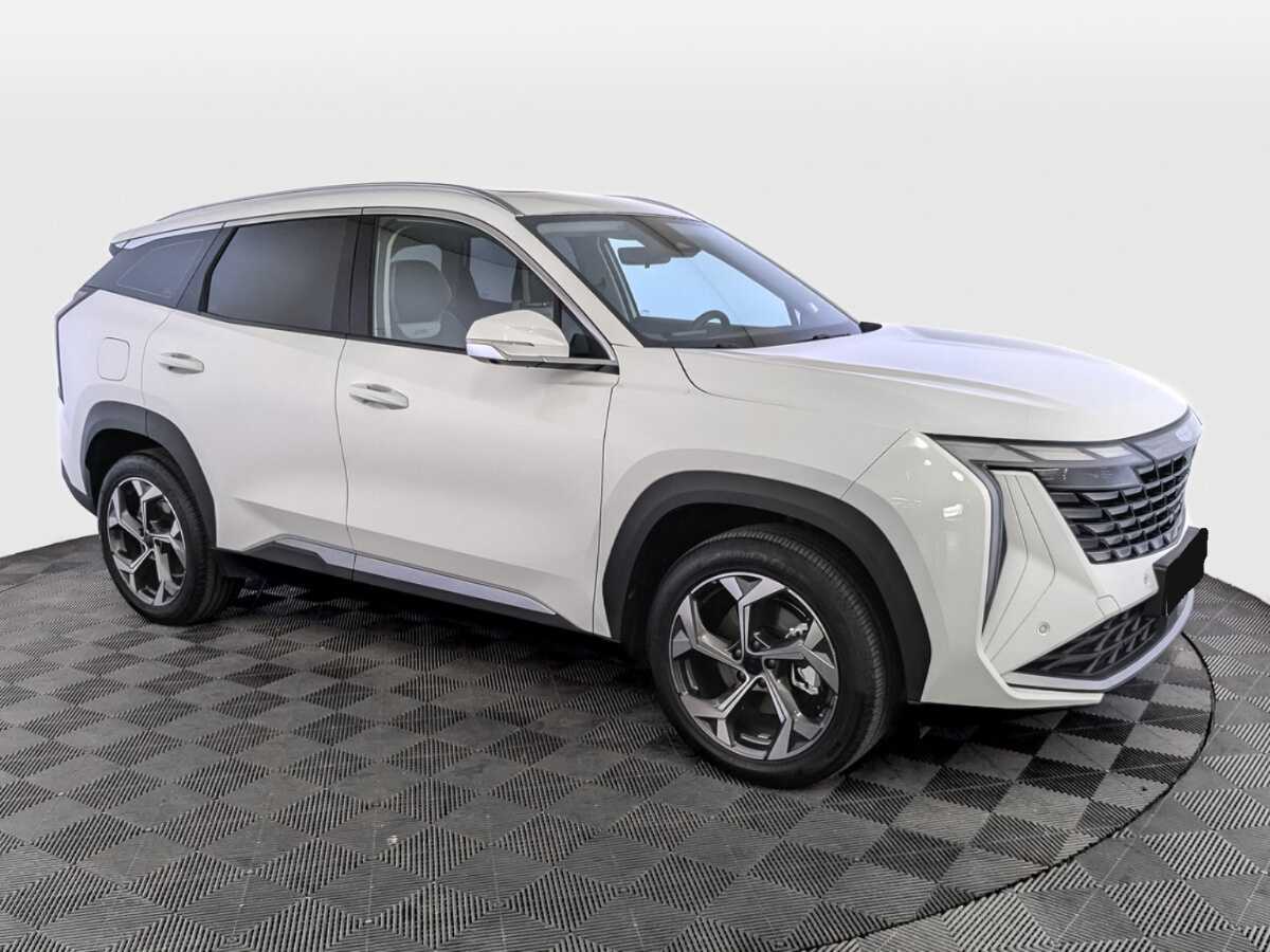 Geely Atlas с пробегом — 2024 год. Фото: #2