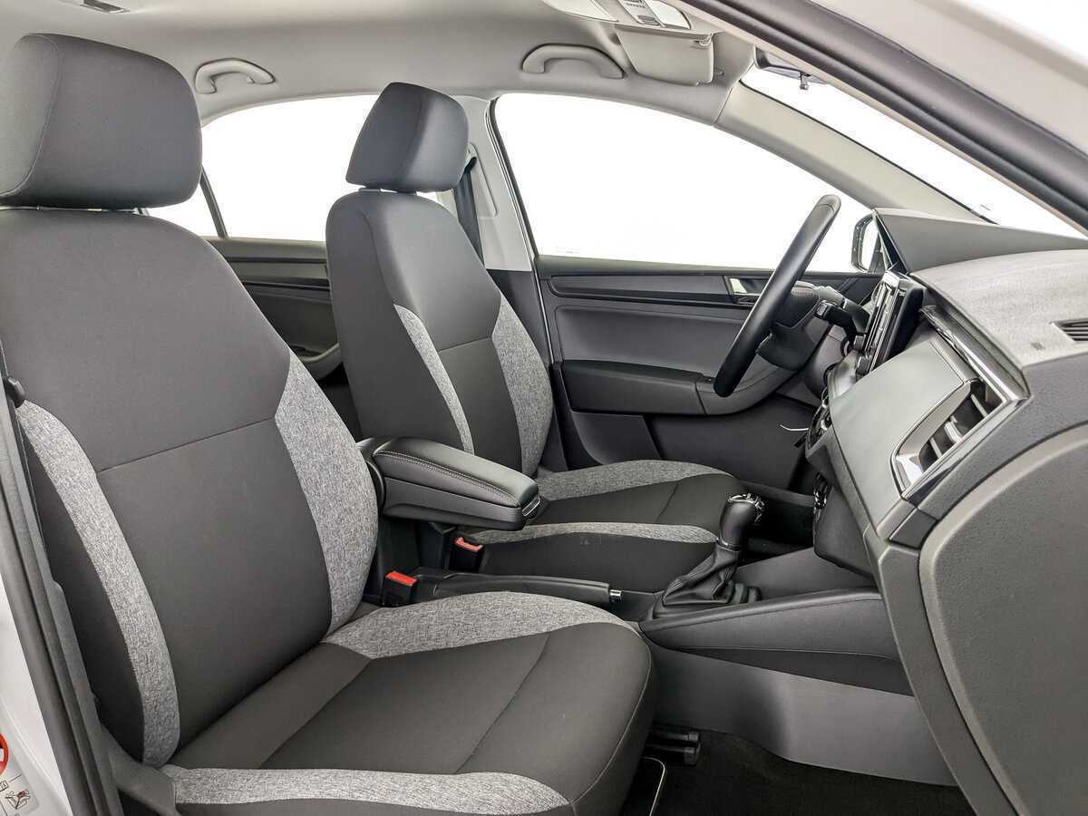 Skoda Rapid с пробегом — 2021 год. Фото: #18