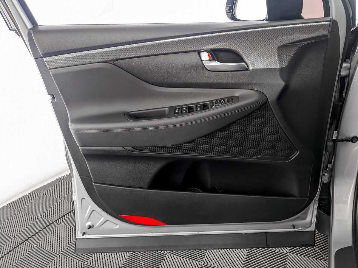 Hyundai Santa Fe с пробегом — 2018 год. Фото: #14