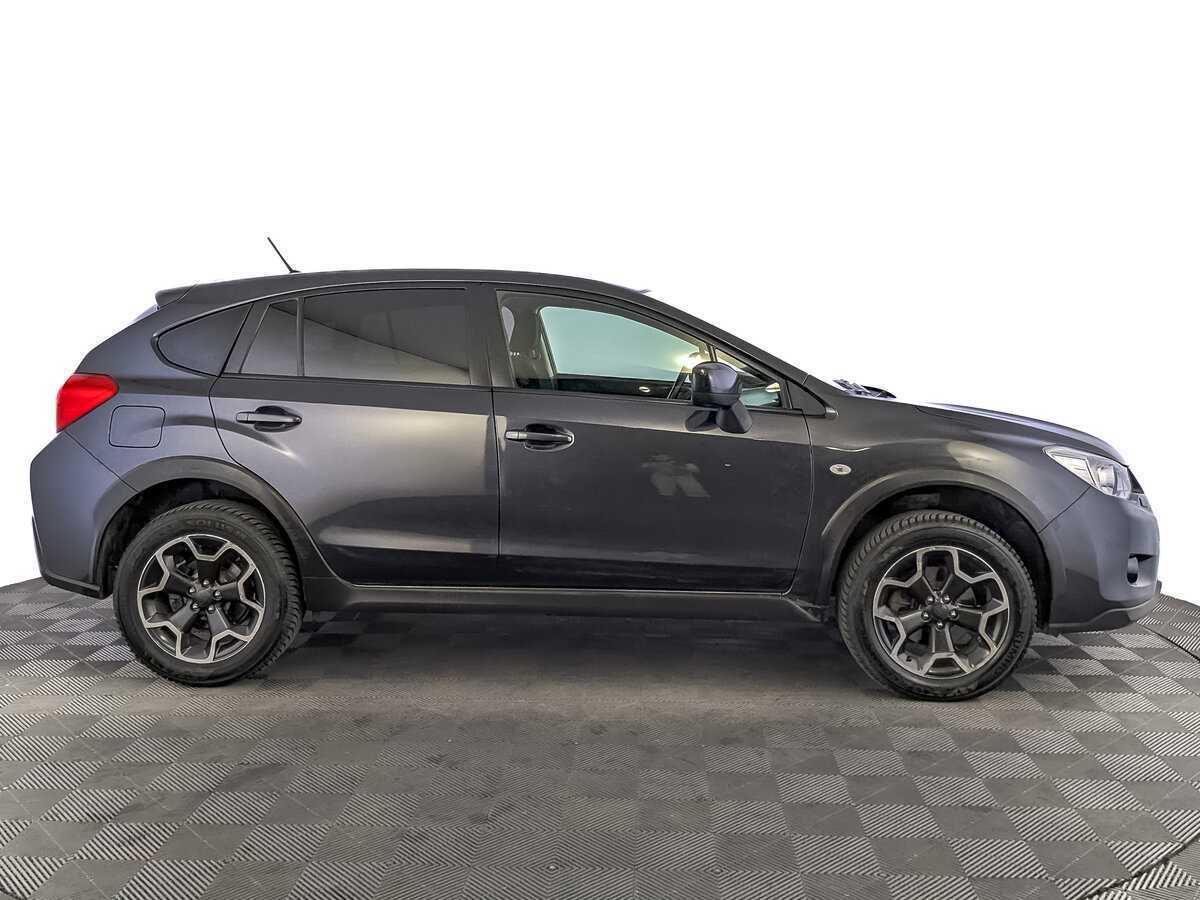 Subaru XV с пробегом — 2012 год. Фото: #3