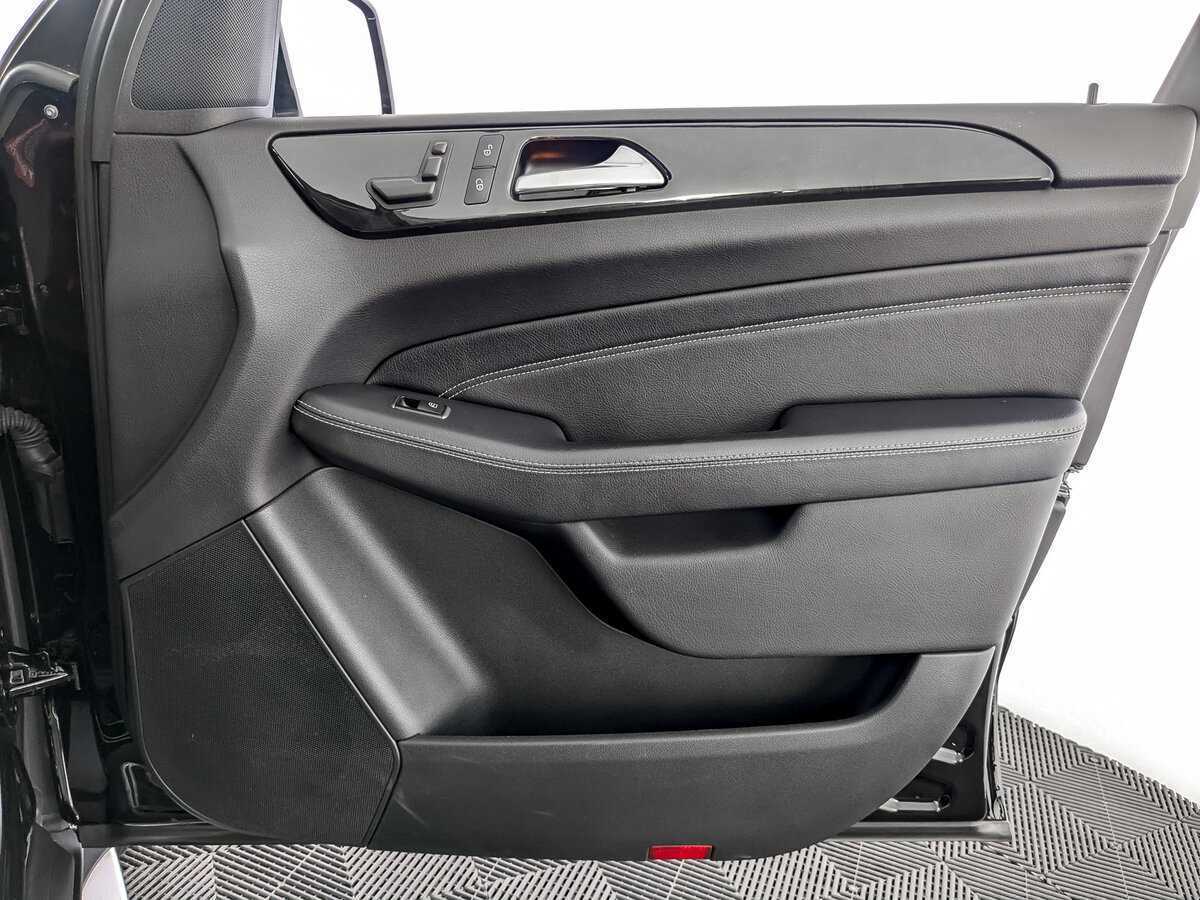 Mercedes-Benz M-Класс с пробегом — 2014 год. Фото: #19