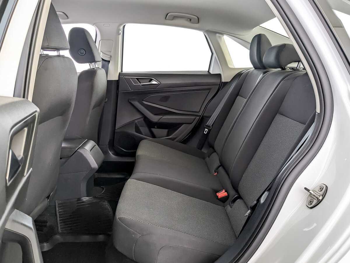 Volkswagen Jetta с пробегом — 2020 год. Фото: #9