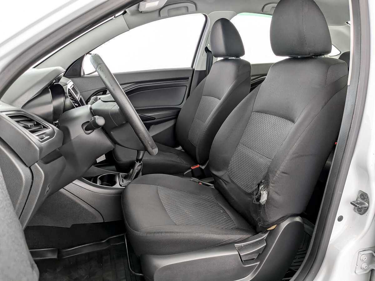 Lada (ВАЗ) Vesta с пробегом — 2019 год. Фото: #15