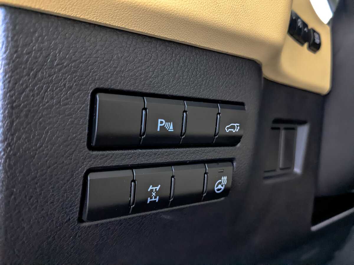 Lexus NX с пробегом — 2016 год. Фото: #22