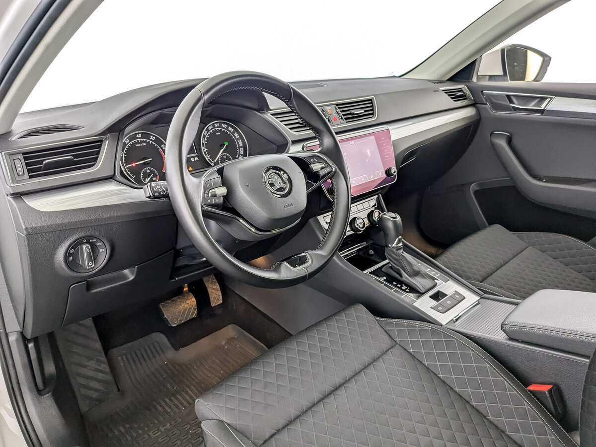 Skoda Superb с пробегом — 2021 год. Фото: #13