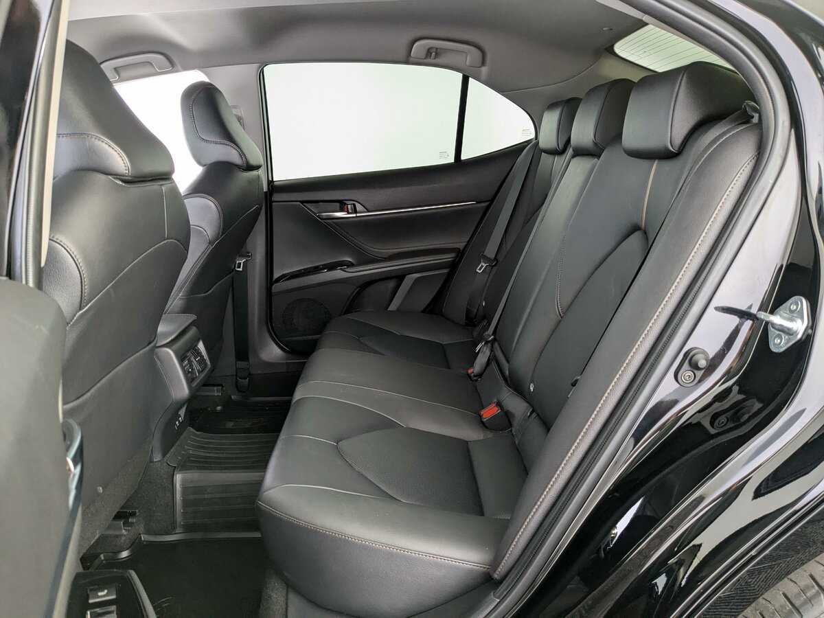 Toyota Camry с пробегом — 2020 год. Фото: #8