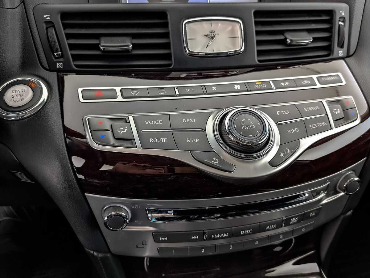 Infiniti Q70 с пробегом — 2014 год. Фото: #22