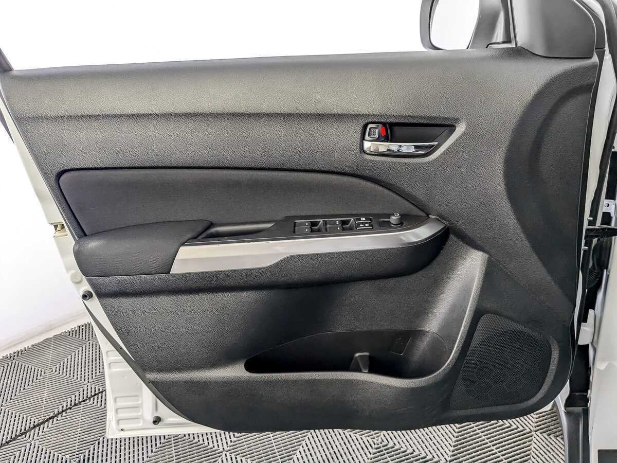 Suzuki Vitara с пробегом — 2020 год. Фото: #14