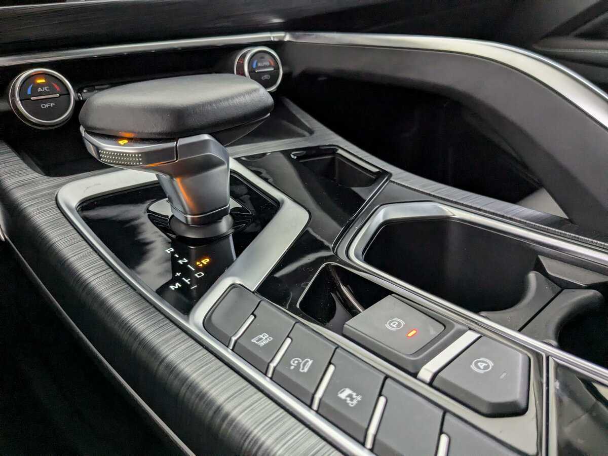 Geely Tugella с пробегом — 2022 год. Фото: #23