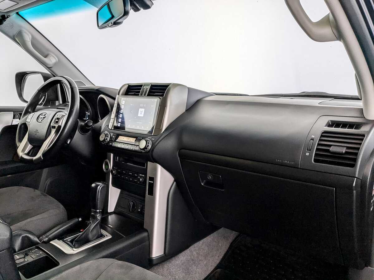 Toyota Land Cruiser Prado с пробегом — 2012 год. Фото: #8