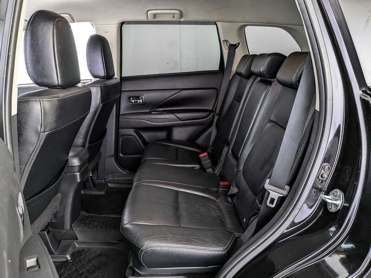 Mitsubishi Outlander с пробегом — 2012 год. Фото: #13