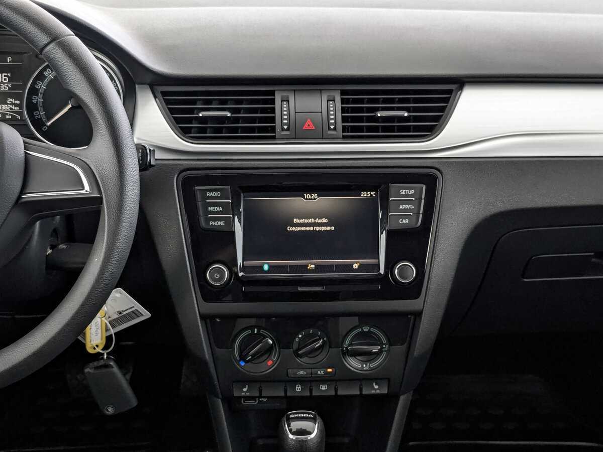 Skoda Rapid с пробегом — 2019 год. Фото: #12