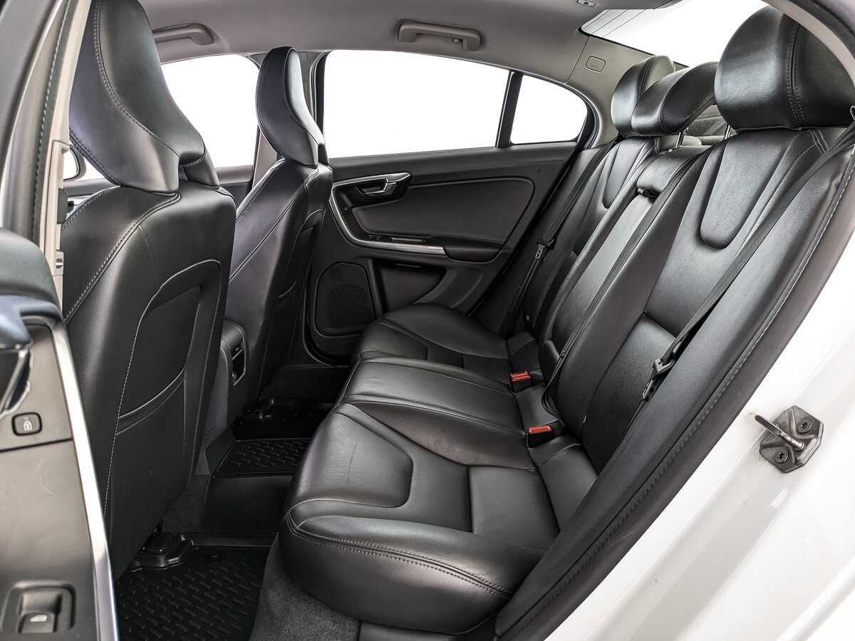Volvo S60 с пробегом — 2016 год. Фото: #13