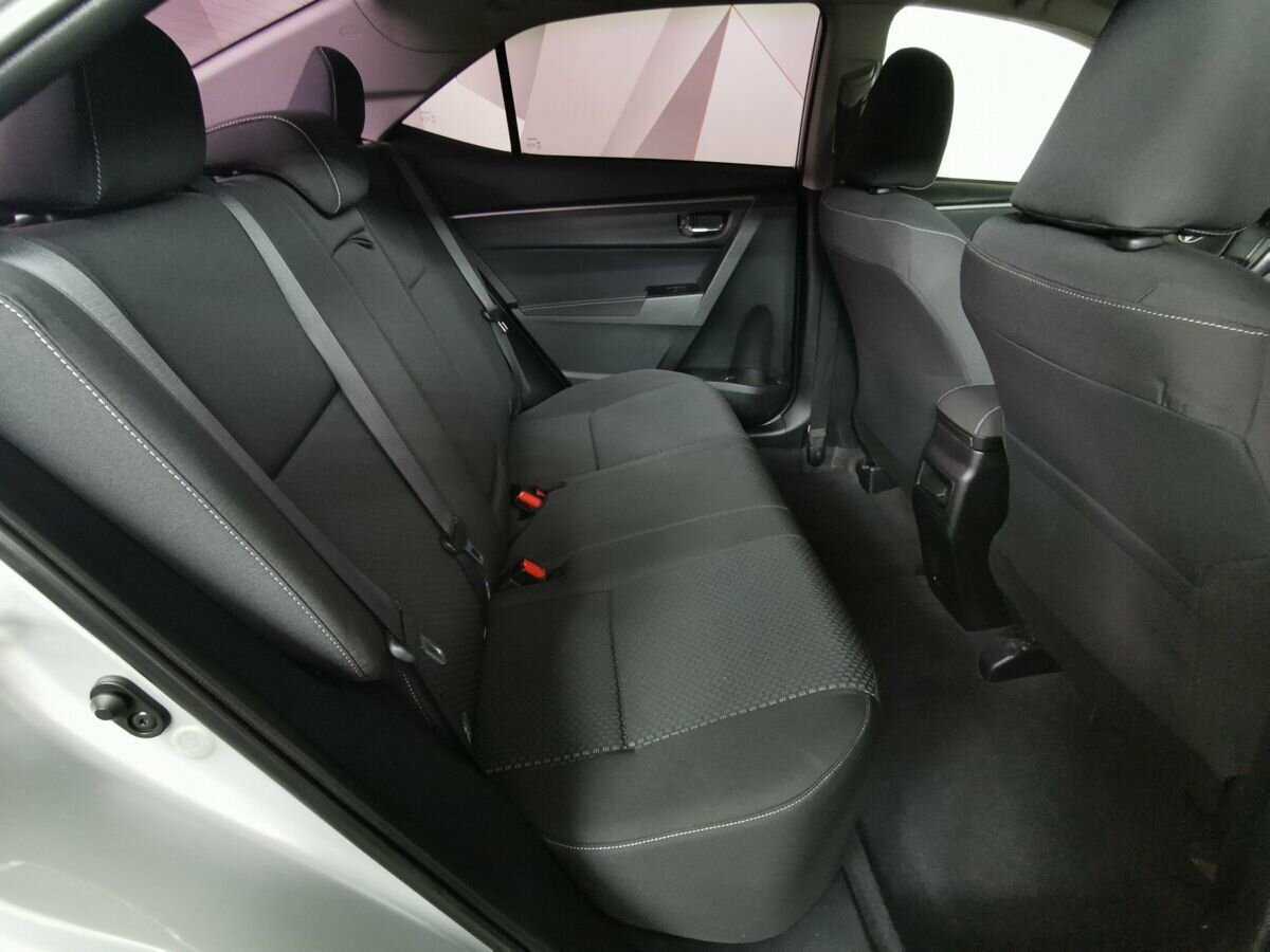 Toyota Corolla с пробегом — 2013 год. Фото: #11