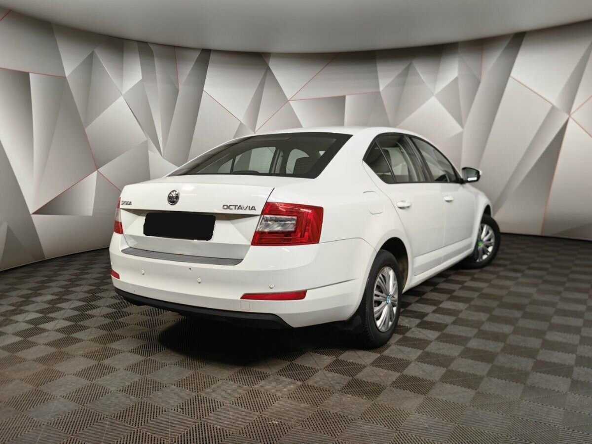 Skoda Octavia с пробегом — 2015 год. Фото: #1